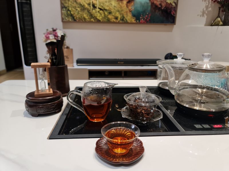 hồng trà uống buổi tối